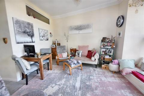 1 bedroom flat for sale, Green Lane, Redruth