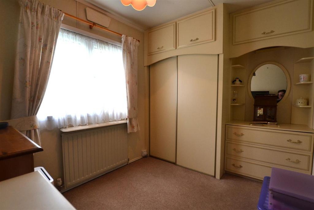 Bedroom 2 .JPG