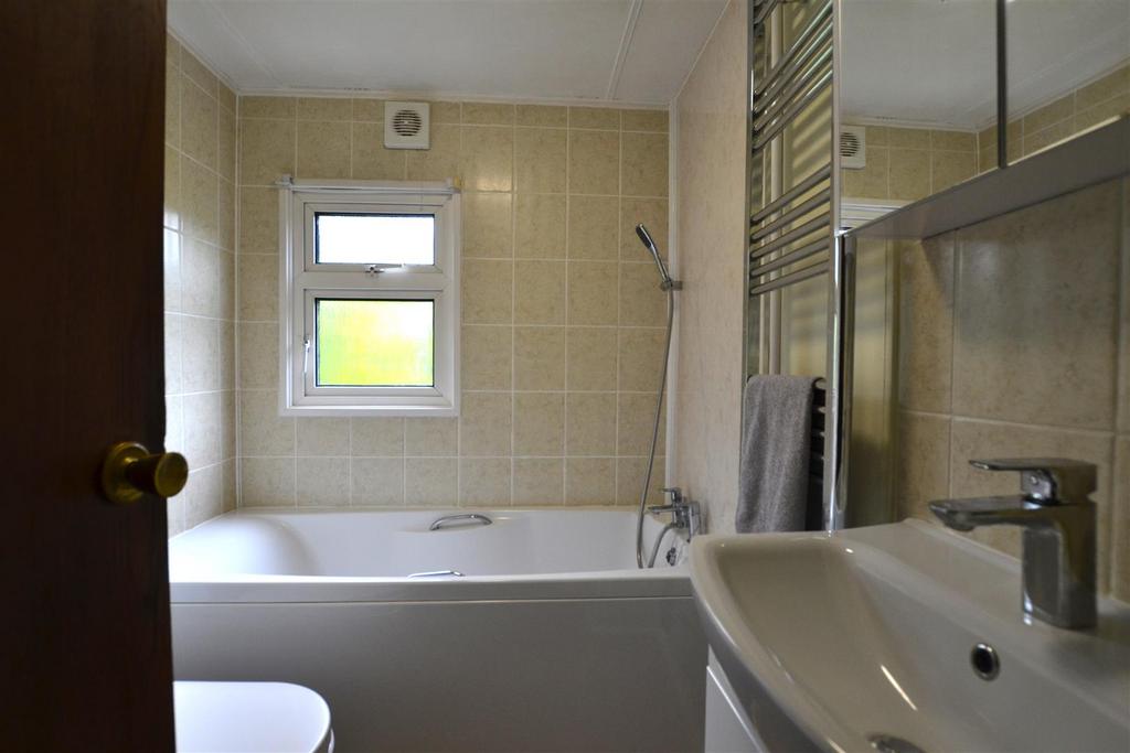 Bathroom.JPG