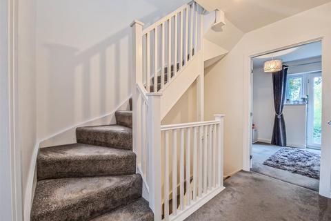 11 Brookside Crescent, Westcliff-on-sea, SS0 0EL
