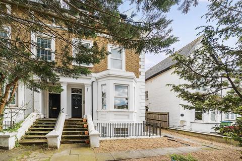 2 bedroom apartment for sale, Portsmouth Road, Thames Ditton