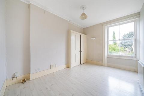 6a South Bank Terrace, Surbiton, KT6 6DG