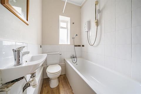 6a South Bank Terrace, Surbiton, KT6 6DG