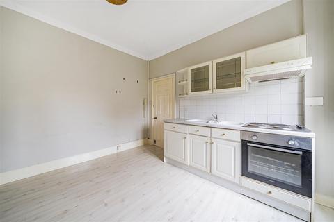 6a South Bank Terrace, Surbiton, KT6 6DG