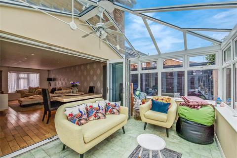 103 Admirals Walk, Shoeburyness, Southend-on-sea, SS3 9JX