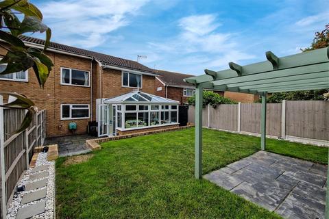 103 Admirals Walk, Shoeburyness, Southend-on-sea, SS3 9JX
