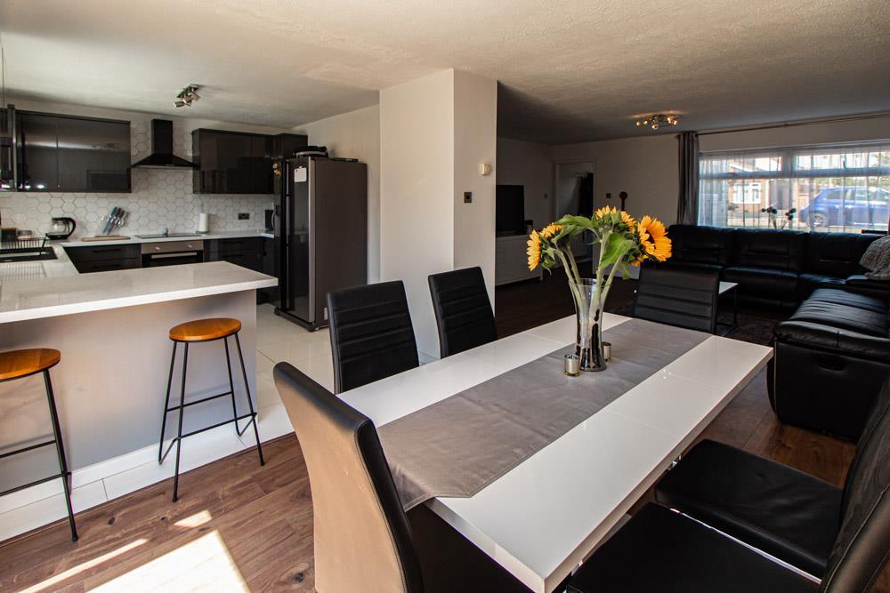 Kitchen/Living Room