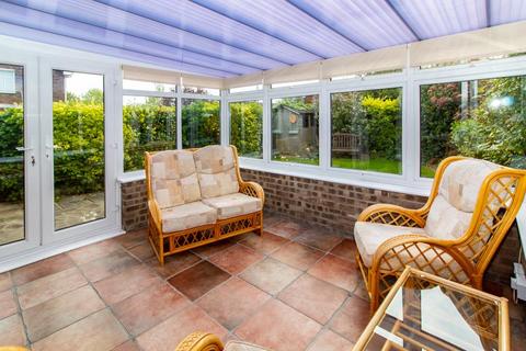 4 Raphael Drive, Shoeburyness, Southend-on-sea, SS3 9UW