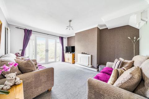 3 bedroom chalet for sale, Park Vale, Kennington, Ashford