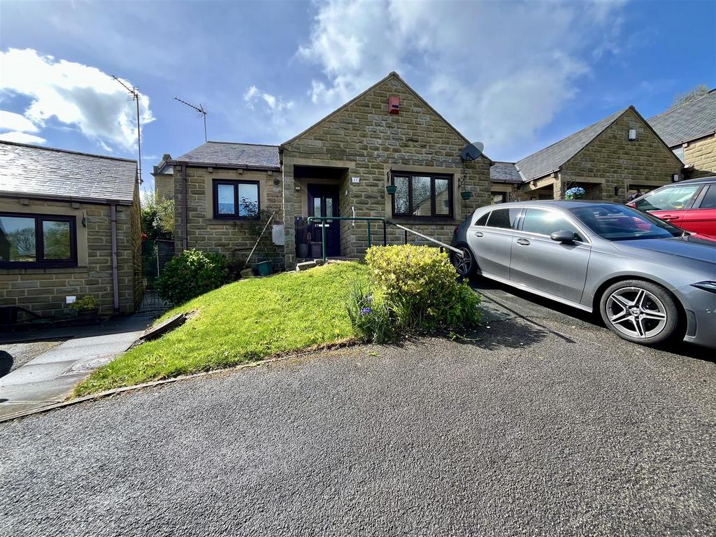 Bradley View, Holywell Green, Halifax 2 bed terraced bungalow for sale