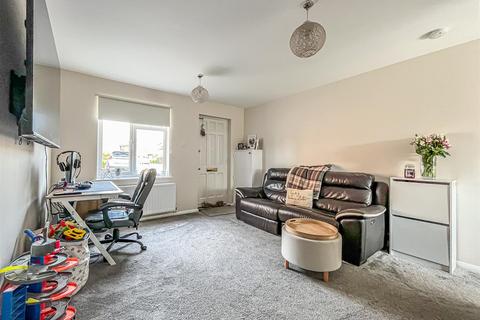 2 bedroom end of terrace house for sale, Milbanke Close, Shoeburyness SS3