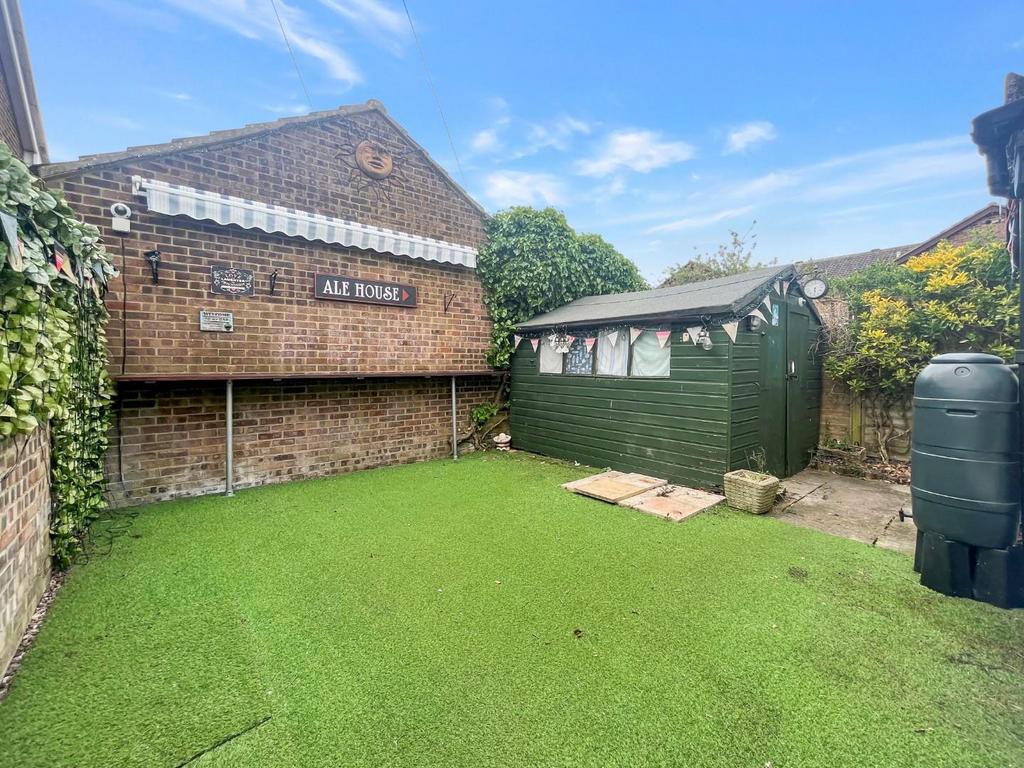 Juniper Close, Godinton Park, Ashford... 3 bed semidetached house for sale £325,000