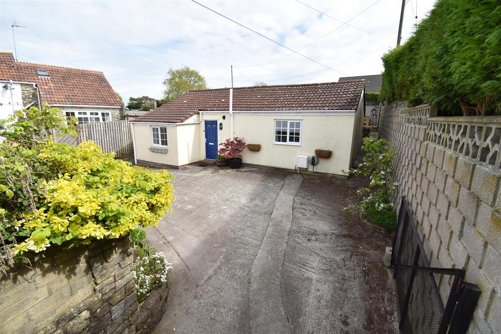 Church Road, Easter Compton, nr Bristol 3 bed detached bungalow for sale £395,000