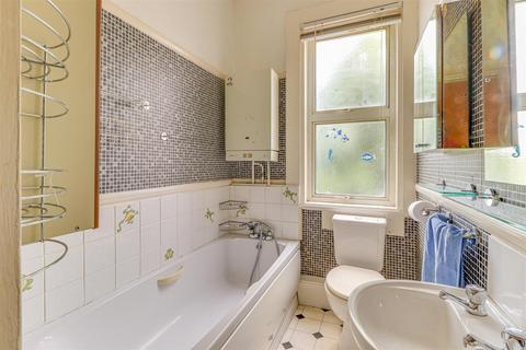 2a Argyll Road, Westcliff-on-sea, SS0 7HN