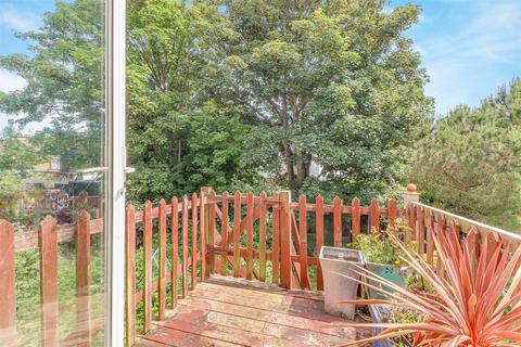2a Argyll Road, Westcliff-on-sea, SS0 7HN
