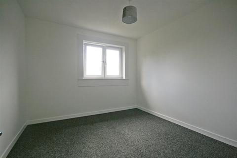 2 bedroom flat to rent, Hillhead Road, Kirkintilloch