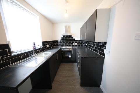 2 bedroom house to rent, Hedon Road, Hull