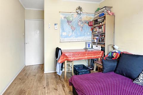 2 bedroom flat for sale, Garden Walk, Cambridge CB4