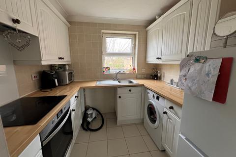 2 bedroom apartment for sale, West Road, Clacton-on-Sea, CO15