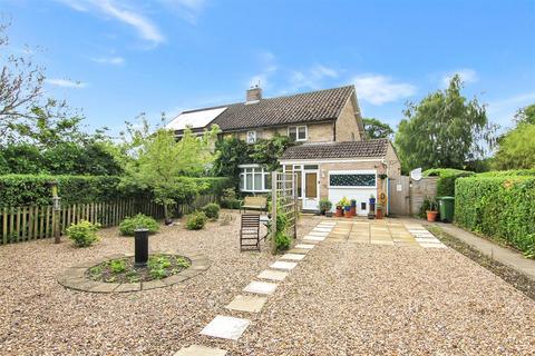 3 bedroom semi-detached house for sale, Caistor Road, Market Rasen LN8