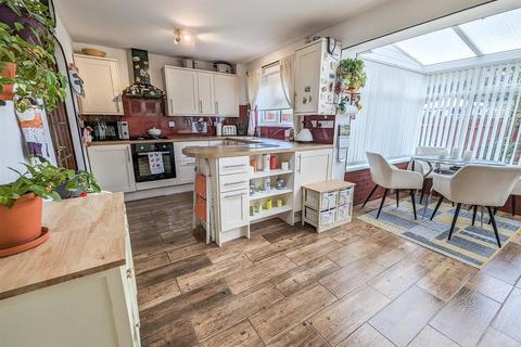 3 bedroom end of terrace house for sale, Reigate Walk, Corby NN18