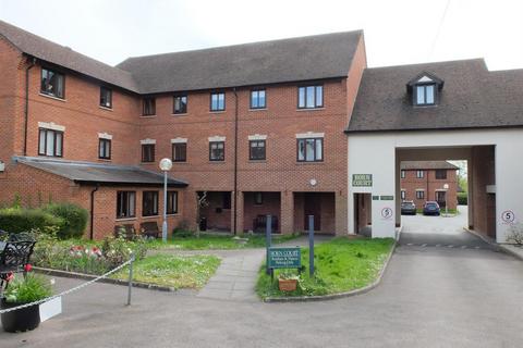 2 bedroom flat for sale, Born Court, New Street, Ledbury, Herefordshire, HR8 2DX