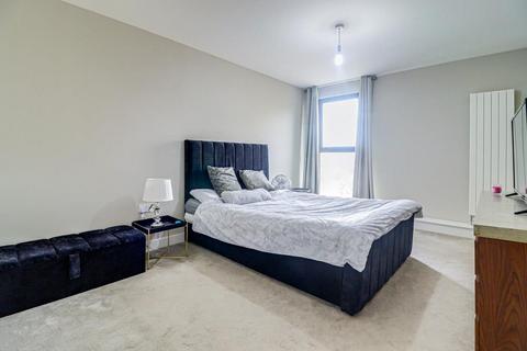 2 bedroom apartment for sale, Victoria Avenue, Southend-on-Sea SS2