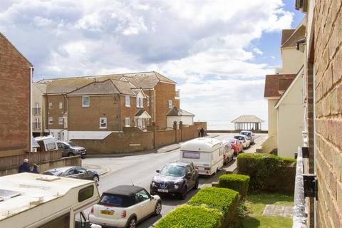 2 bedroom flat for sale, The Causeway, Seaford BN25