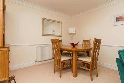 2 bedroom flat for sale, The Causeway, Seaford BN25