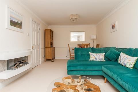 2 bedroom flat for sale, The Causeway, Seaford BN25