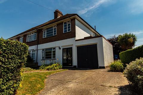 8 Chase Gardens, Westcliff-on-sea, SS0 0RS