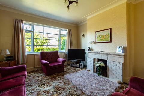 8 Chase Gardens, Westcliff-on-sea, SS0 0RS