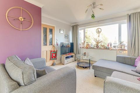 1 Birch Close, Canewdon, Rochford, SS4 3PE
