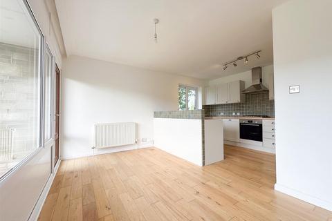2 bedroom flat to rent, Pittville, Cheltenham GL52 3JE