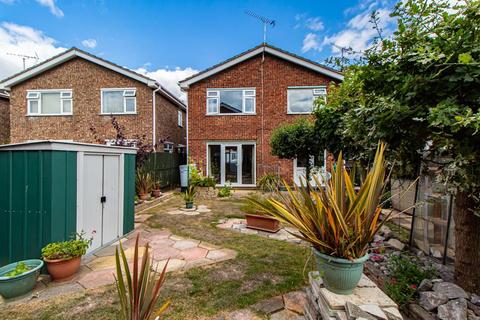 100 Raphael Drive, Shoeburyness, Southend-on-sea, SS3 9UX