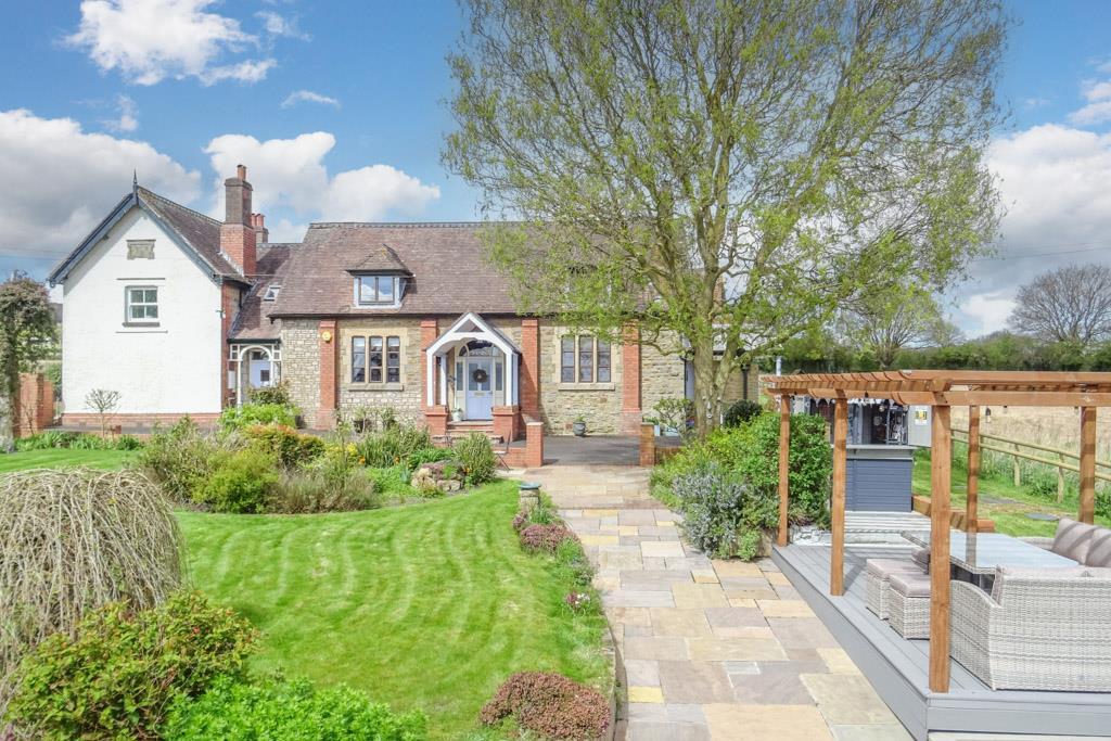 Richards Castle, Ludlow 5 bed link detached house for sale £700,000