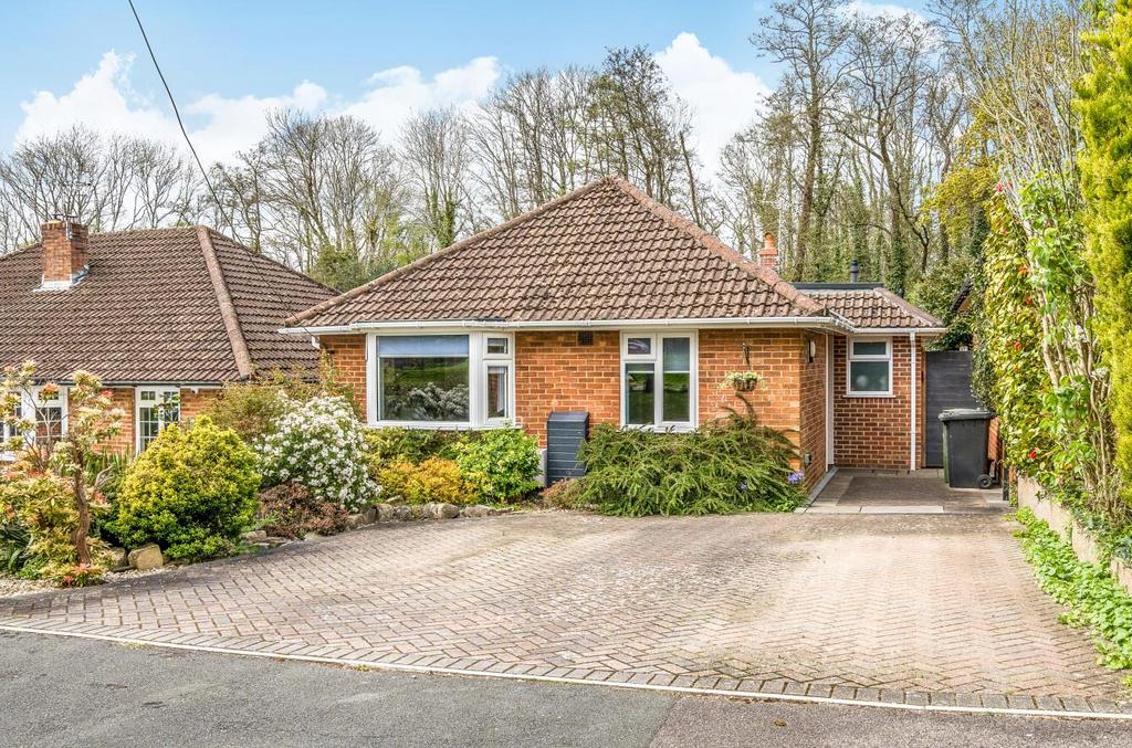 Boyatt Crescent, Eastleigh, Allbrook 3 bed detached bungalow for sale