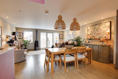 3 bedroom townhouse for sale, The Meridians, Christchurch, BH23
