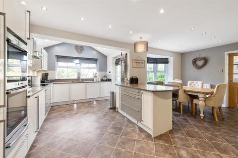 4 bedroom detached house for sale, Chattock Avenue, Solihull