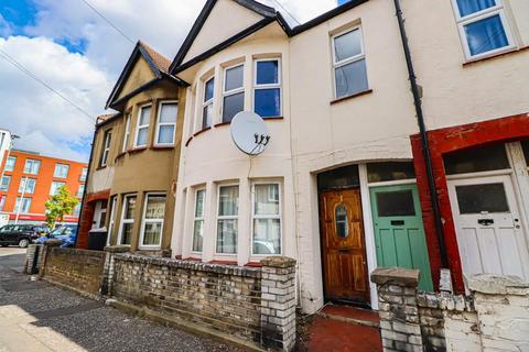 16 Chase Road, Southend-on-sea, SS1 2RE