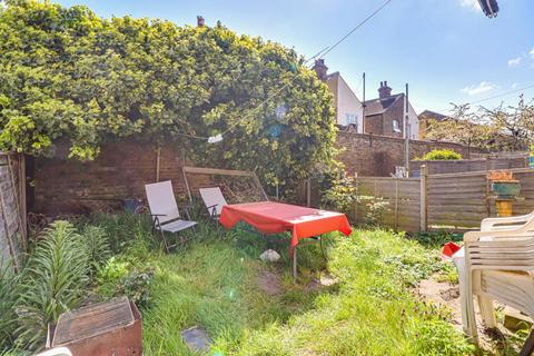 16 Chase Road, Southend-on-sea, SS1 2RE