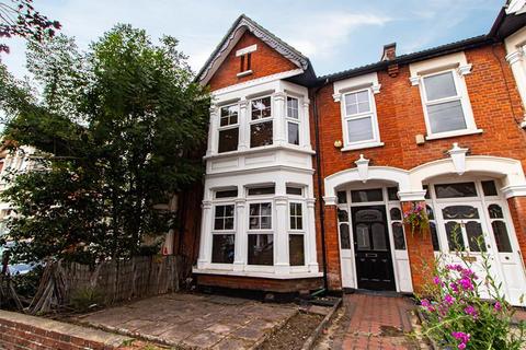 10 Boscombe Road, Southend-on-sea, SS2 5JD