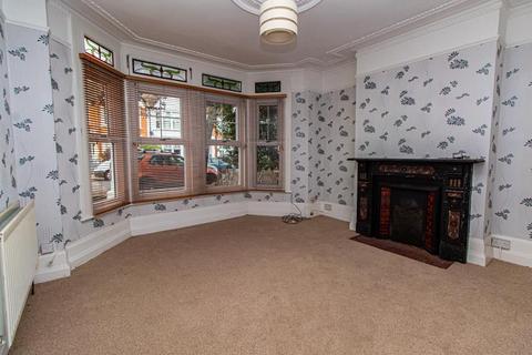 10 Boscombe Road, Southend-on-sea, SS2 5JD