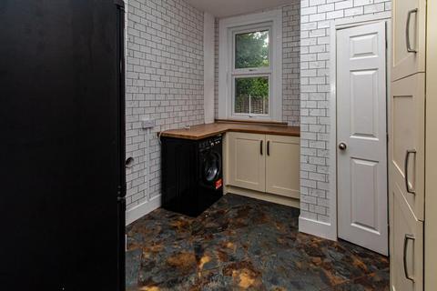 10 Boscombe Road, Southend-on-sea, SS2 5JD
