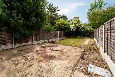 10 Boscombe Road, Southend-on-sea, SS2 5JD