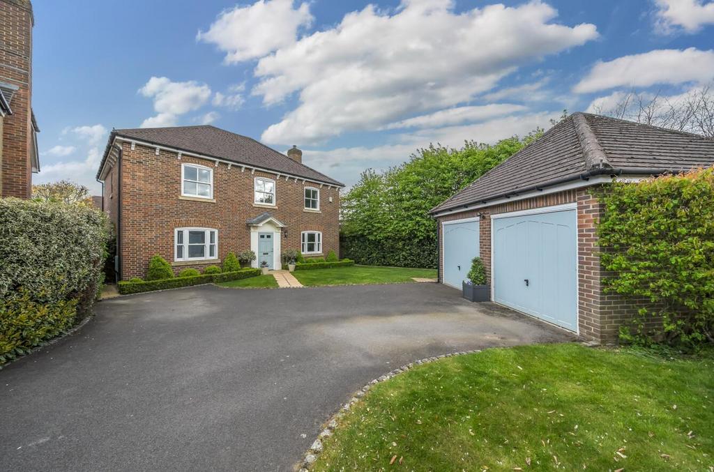 Pickenfield 5 bed house for sale £925,000