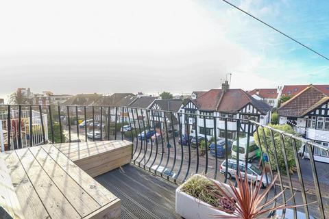 14e Ailsa Road, Westcliff-on-sea, SS0 8BL