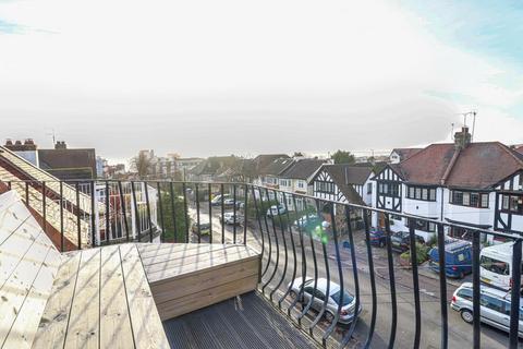 14e Ailsa Road, Westcliff-on-sea, SS0 8BL