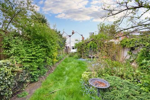 2 bedroom semi-detached house for sale, Hayes Bank Road, Malvern, Worcestershire