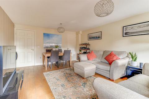66 Horseshoe Crescent, Shoeburyness, Southend-on-sea, SS3 9WL